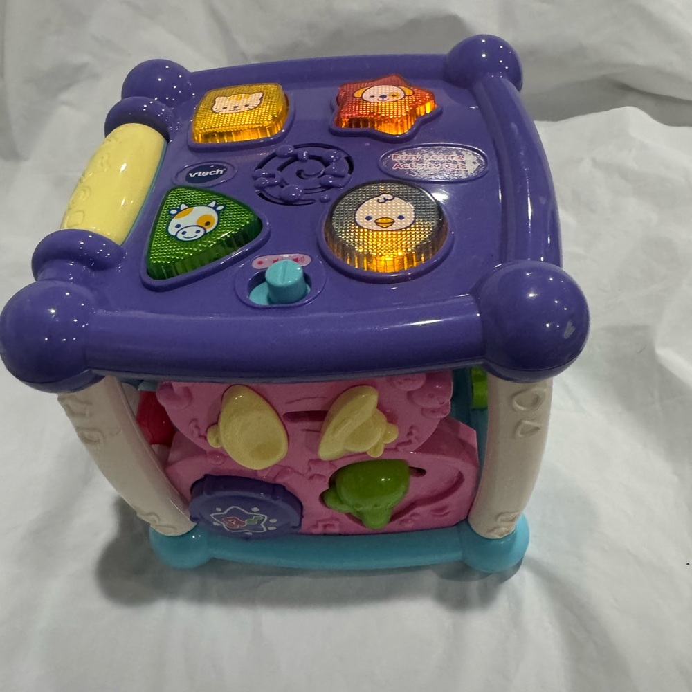 VTech Activity Learning Cube